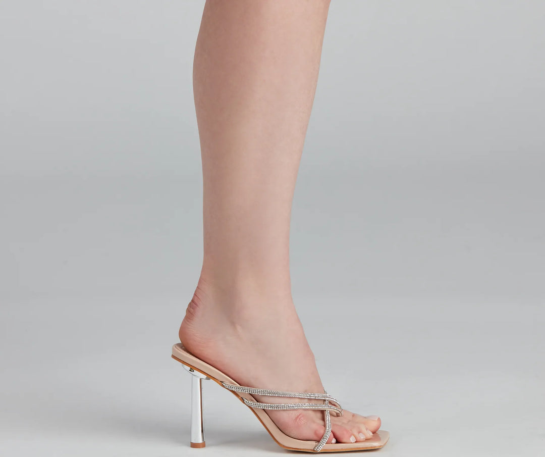 Olśnij w Strappy Mules z Kryształkami i Kwadratowym Noskiem