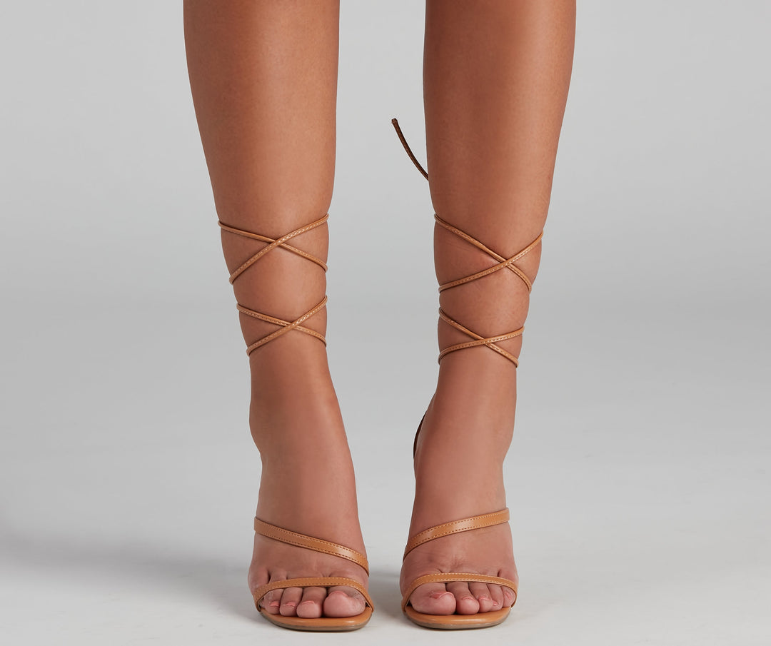 Klasyczne Sznurowane Buty na Obcasie