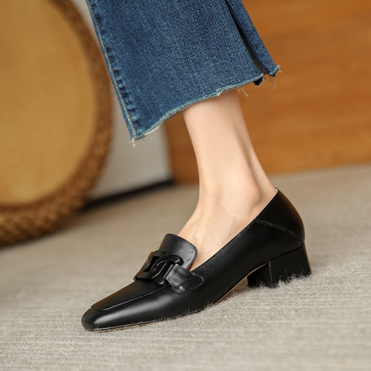 Evrynth | Damskie skórzane loafersy - Elegancki design z klamrą, grube obcasy