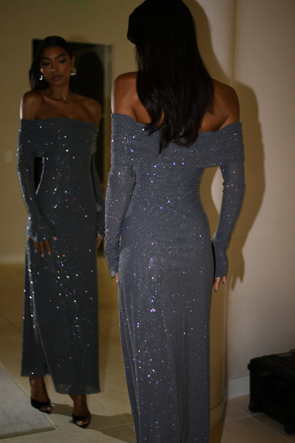 Luna - Lśniąca Sukienka Maxi Off-Shoulder