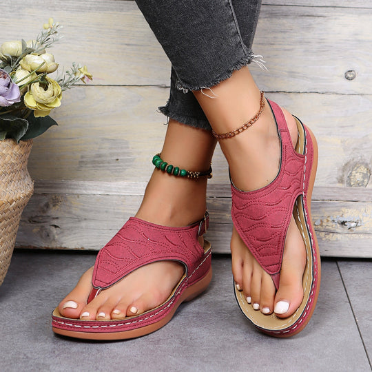 Alpara | Sandały damskie na koturnie z paskiem - Otwarty palec, Slingback