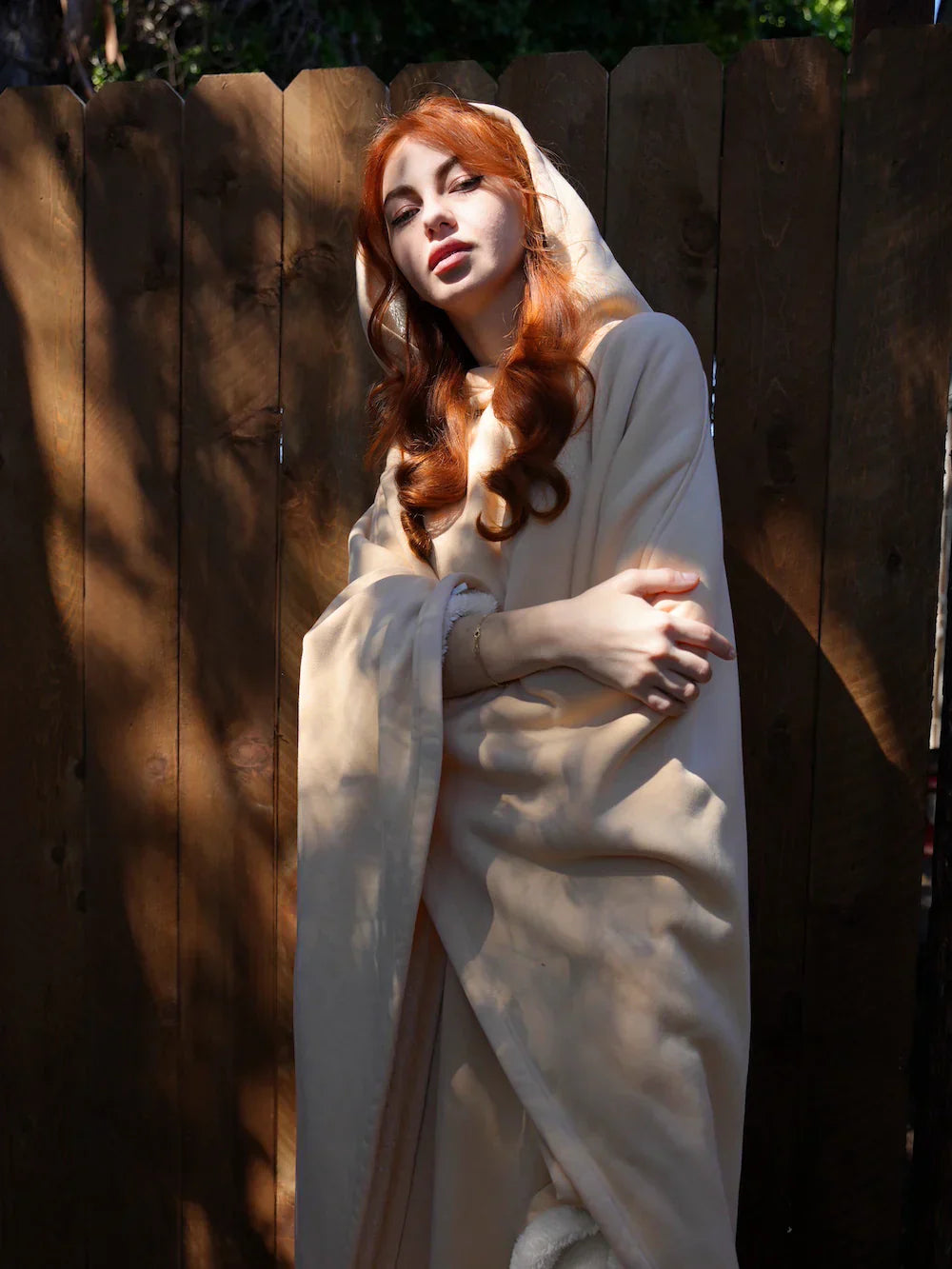 Eden Hoodie Blanket – Twój Kokon Komfortu