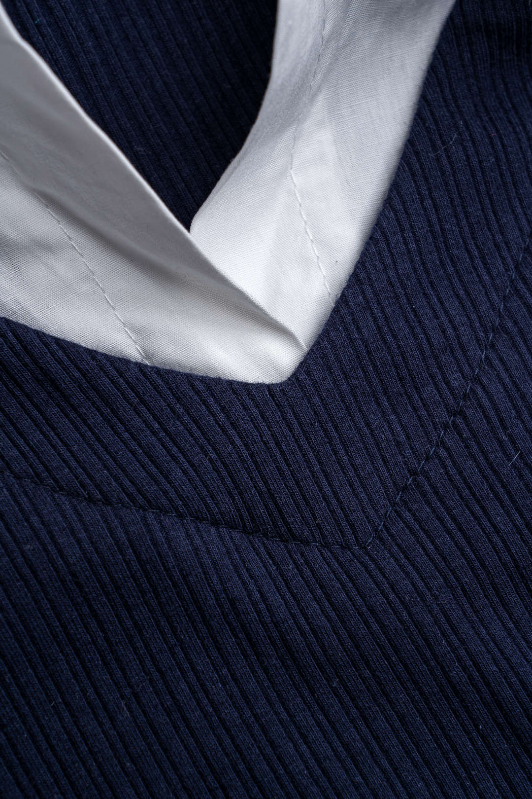 Rhea - Nowoczesna koszula z długim rękawem w stylu patchwork