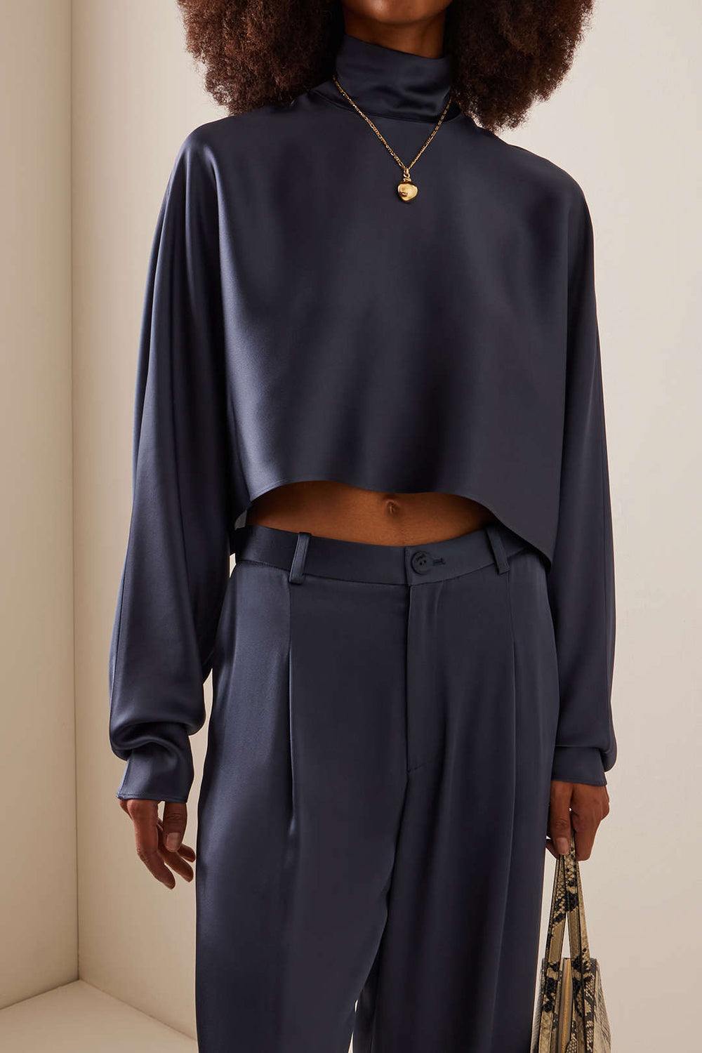 Opal - Luksusowa Bluzka Satynowa z Mock Neck dla Damskich