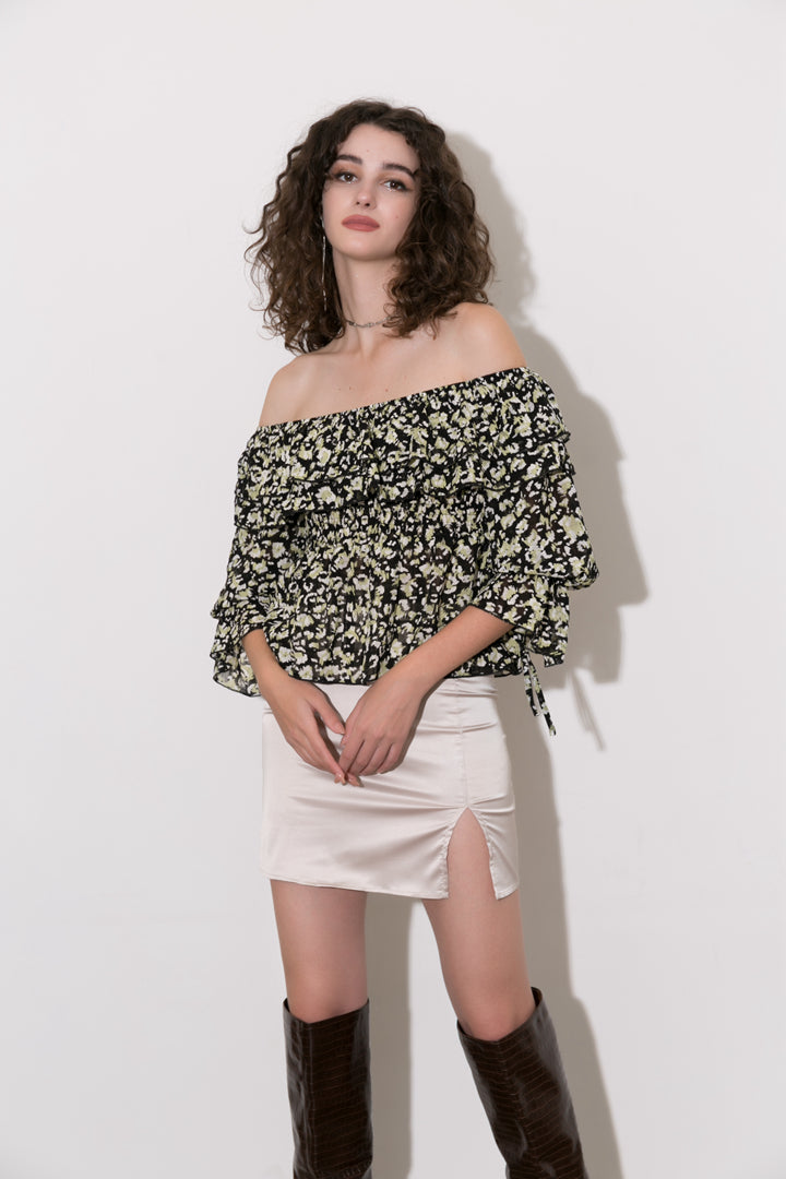 Sophia - Elegancka i Lekka Chiffonowa Bluzka Peplum Off Shoulder