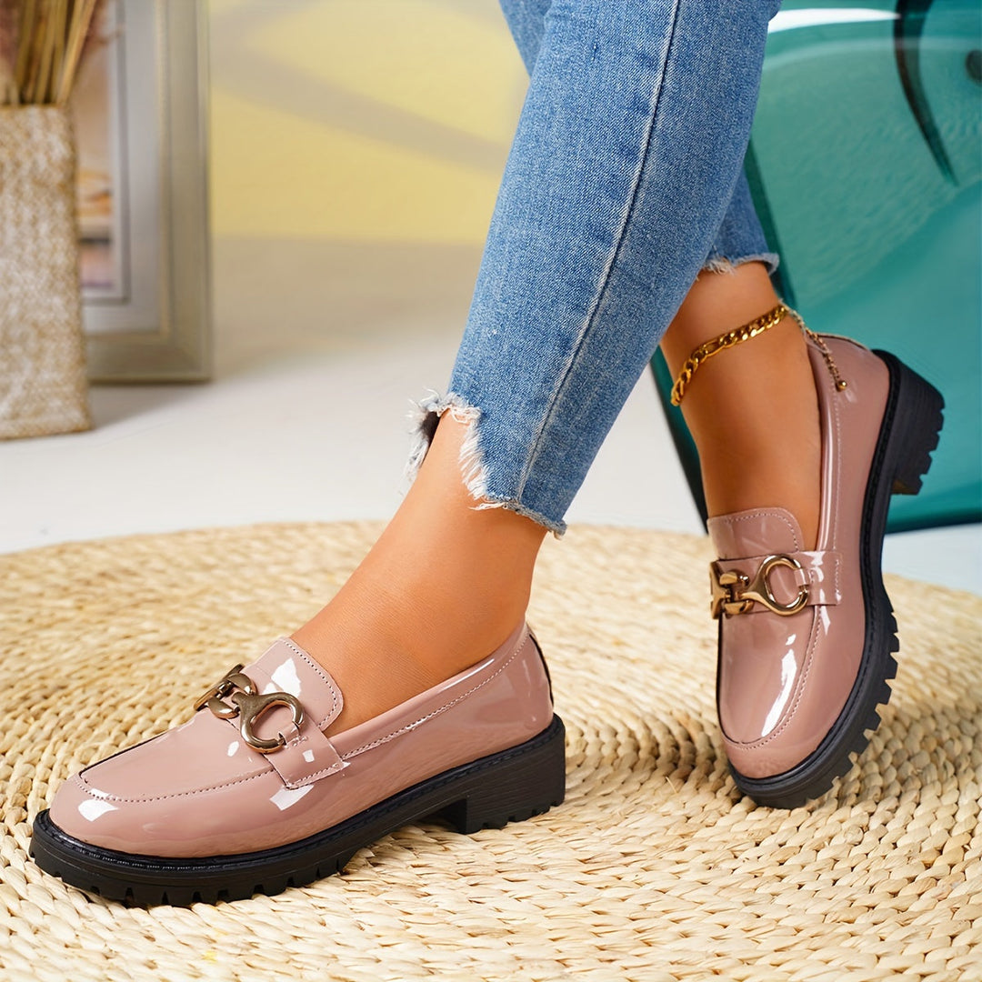 OutStride | Lśniące Mokasyny Damskie - Buty Slip-On w Brytyjskim Stylu