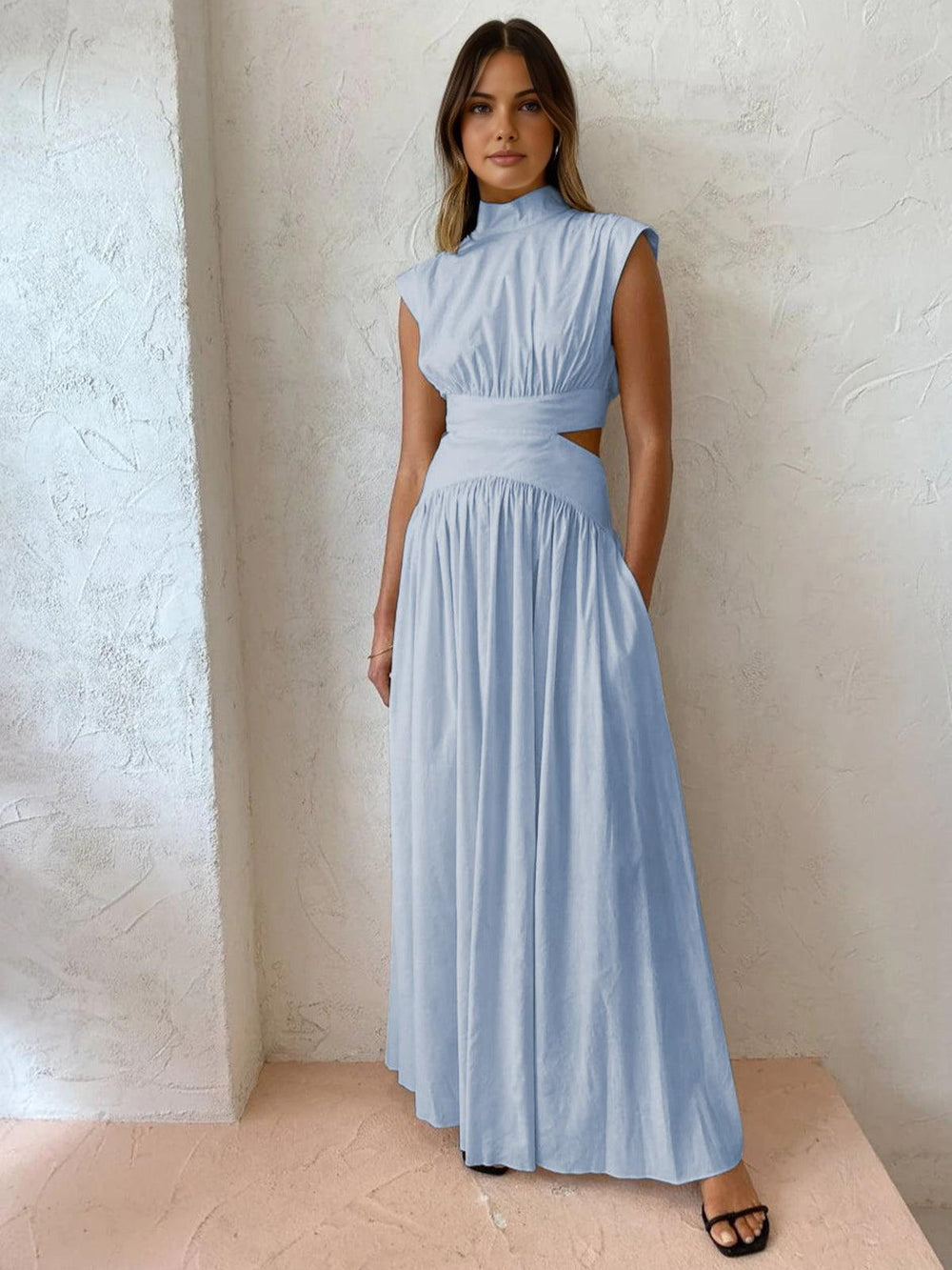 Livia - Stylowa Sukienka Maxi z Wycięciem w Talii dla Kobiet