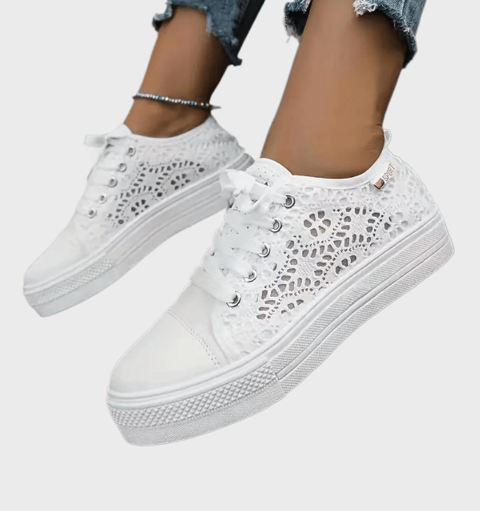 Lacette | Białe lekkie sneakersy damskie z koronką - Oddychające, Eleganckie, Casual styl