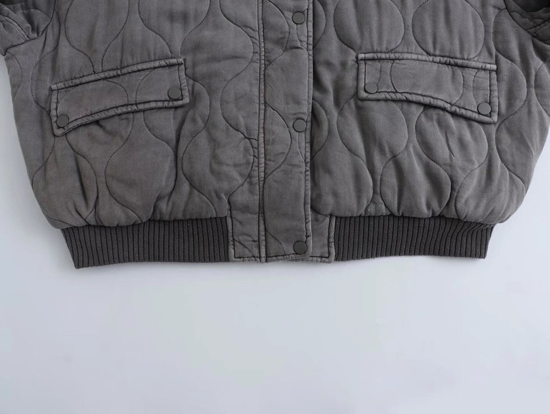 Kobieca Przeszywana Kurtka Bomber w Stylu Oversized z Zatrzaskami i Kieszeniami