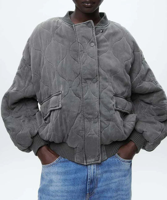 Kobieca Przeszywana Kurtka Bomber w Stylu Oversized z Zatrzaskami i Kieszeniami