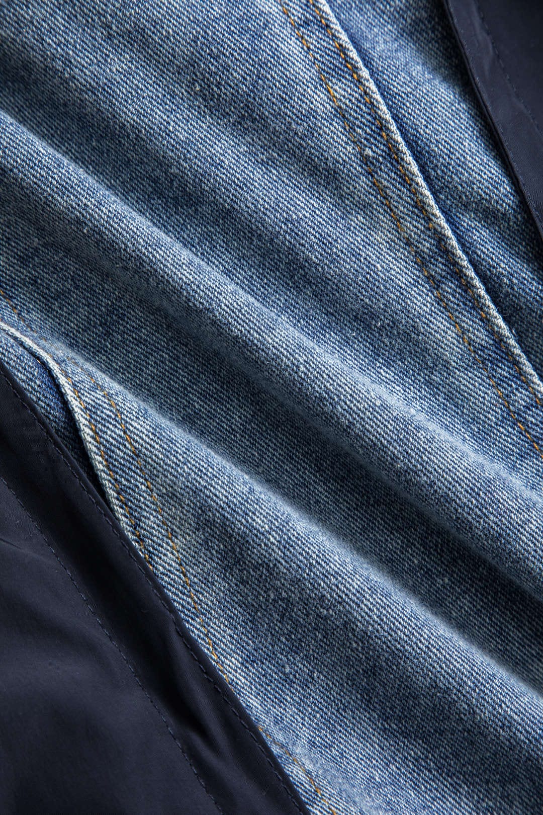 Jade | Kurtka patchworkowa z elementami denimu i nylonu – Luźna i indywidualna