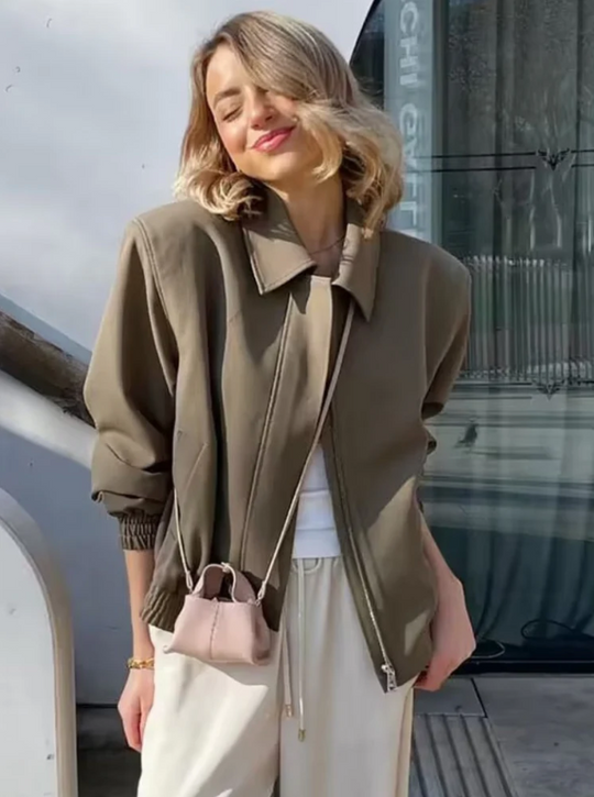 Kobieta | Ocieplana Kurtka z Kapturem | Miękkie Wypełnienie | Ciepły i Wygodny Styl Zimowy | Codzienna Elegancja