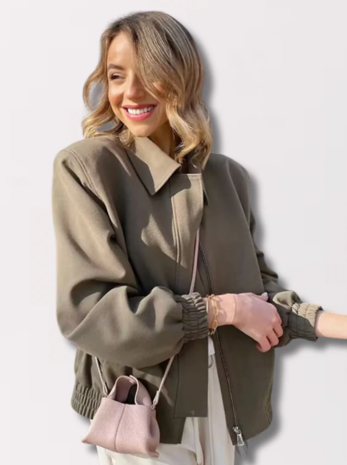 Kobieta | Ocieplana Kurtka z Kapturem | Miękkie Wypełnienie | Ciepły i Wygodny Styl Zimowy | Codzienna Elegancja