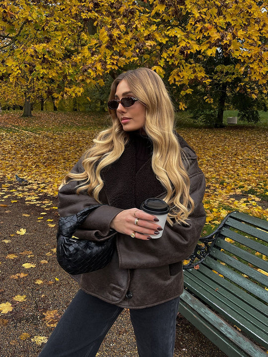 Kiara | Stylowa kurtka z detalami z ekologicznej skóry i polaru