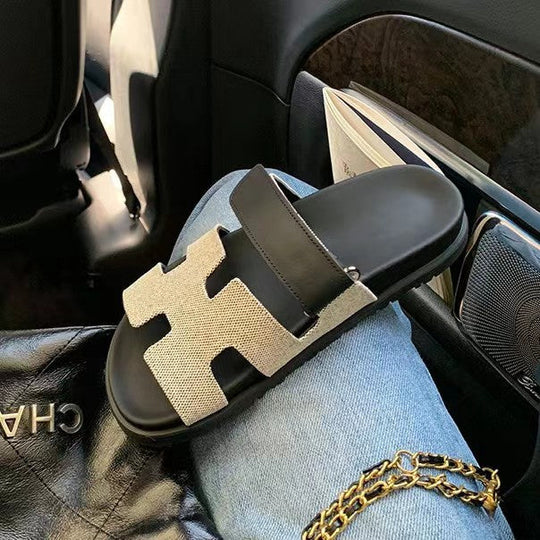 Hira | Eleganckie Sandały Gladiatorki Slip-on z Regulowanym Zapięciem na Rzep