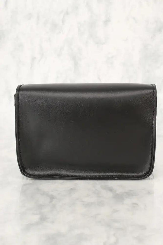 Czarna torebka z faux skóry z zapięciem na zatrzask i łańcuszkiem