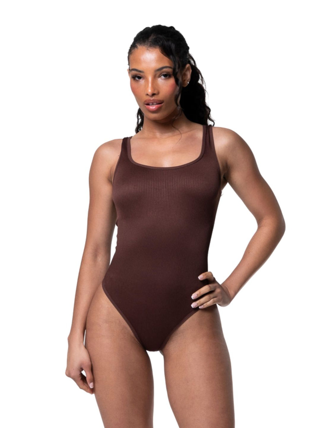 Body modelujące z prążkowanej tkaniny