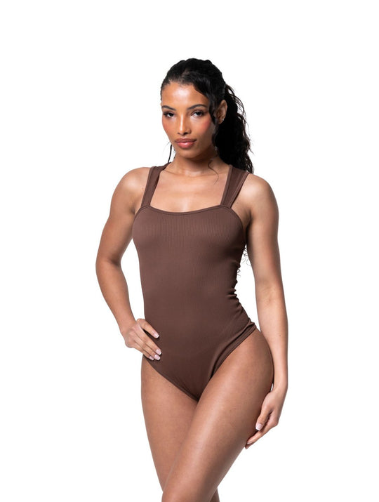 Gładki bodysuit shapewear z kwadratowym dekoltem