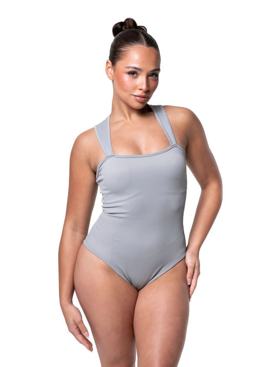 Gładki bodysuit shapewear z kwadratowym dekoltem