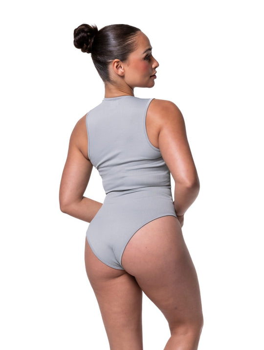 Gładki bodysuit shapewear z kwadratowym dekoltem