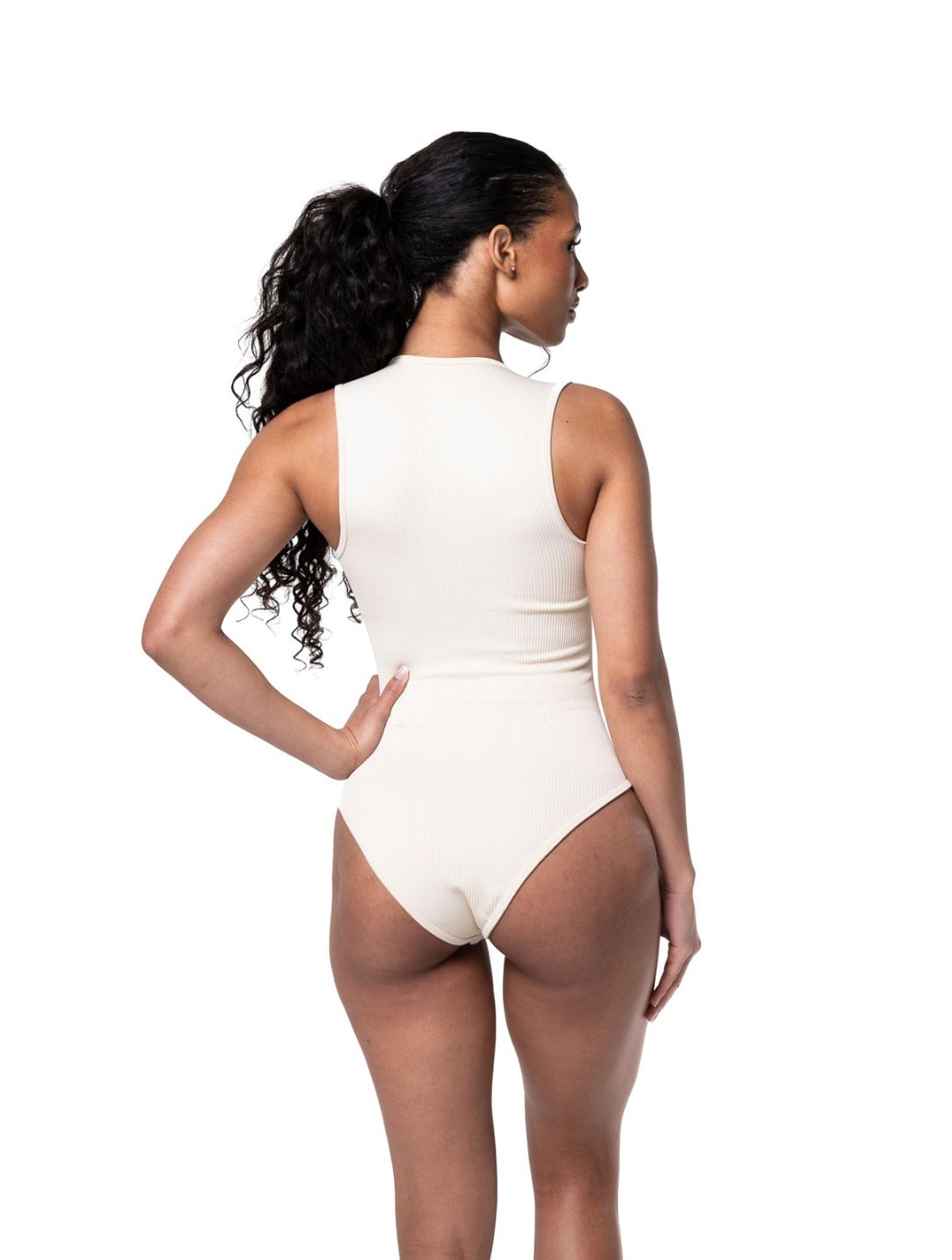 Gładki bodysuit shapewear z kwadratowym dekoltem