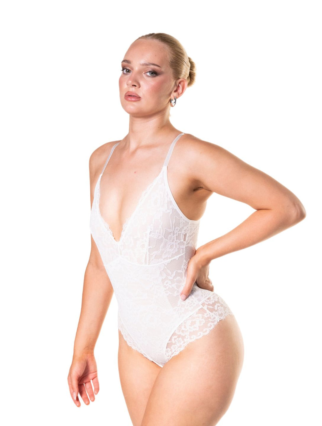 Body modelujące z koronką