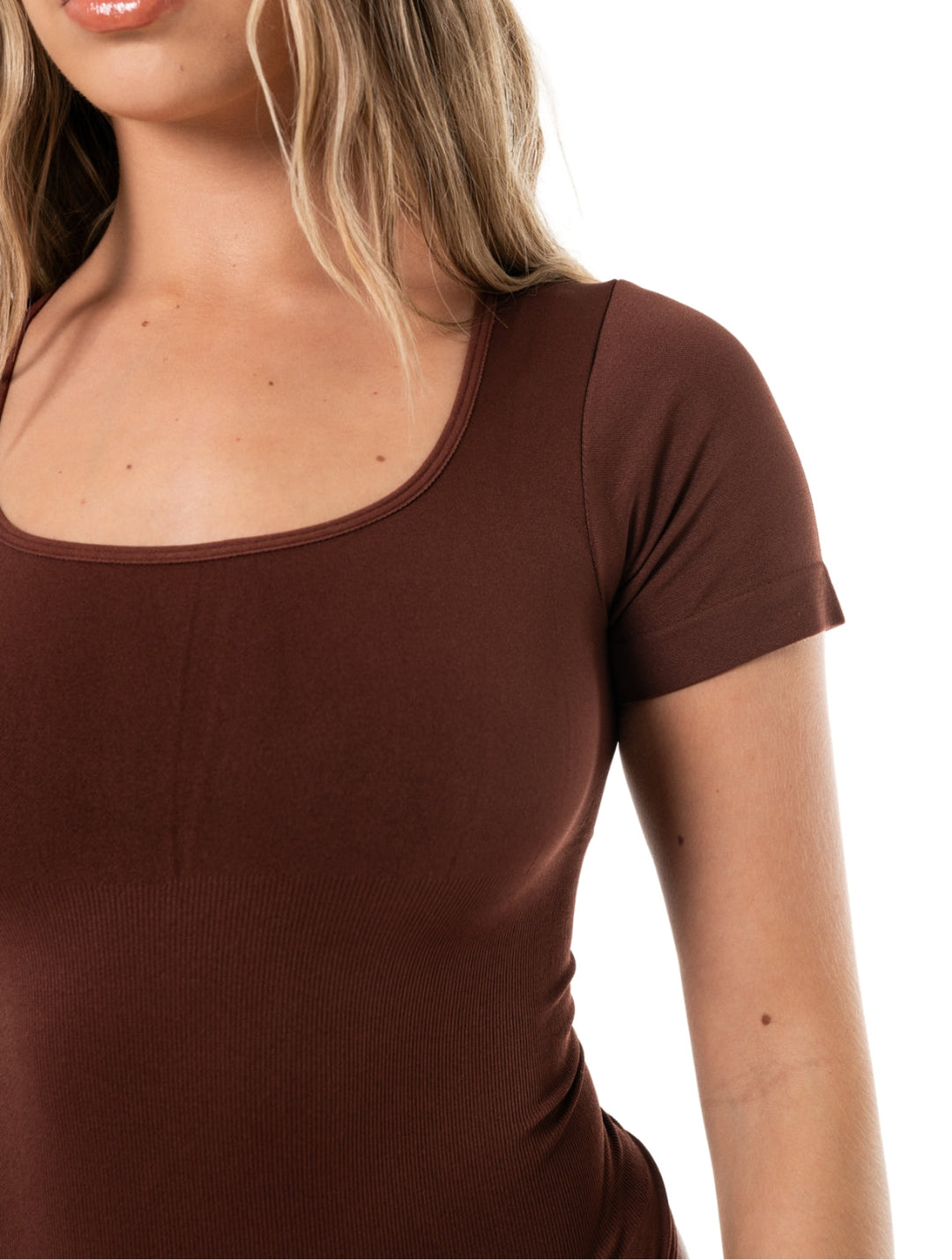 Bodysuit z kwadratowym dekoltem