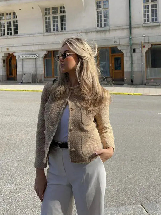Selene | Elegancka krótka kurtka tweedowa