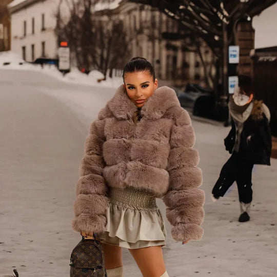 Krótki Płaszcz z Paskiem dla Kobiet | Idealny na Zimę